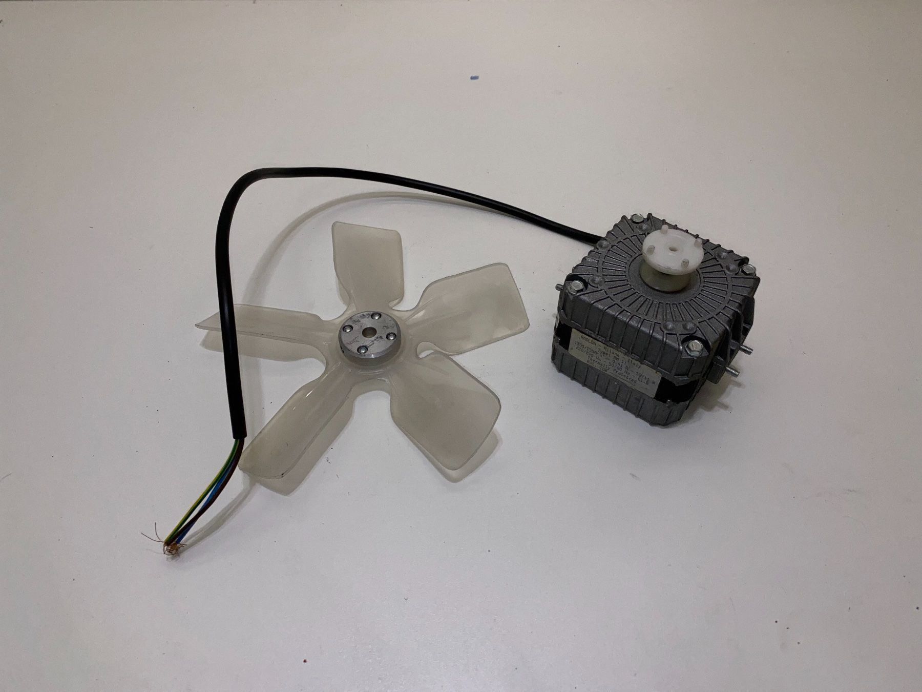 Ventilatori: Ventilator Motor Lüfter Propeller 200mm – Usato da Boswil venduto da ABLagerBoswil 6