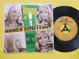 Nancy Sinatra – Happy