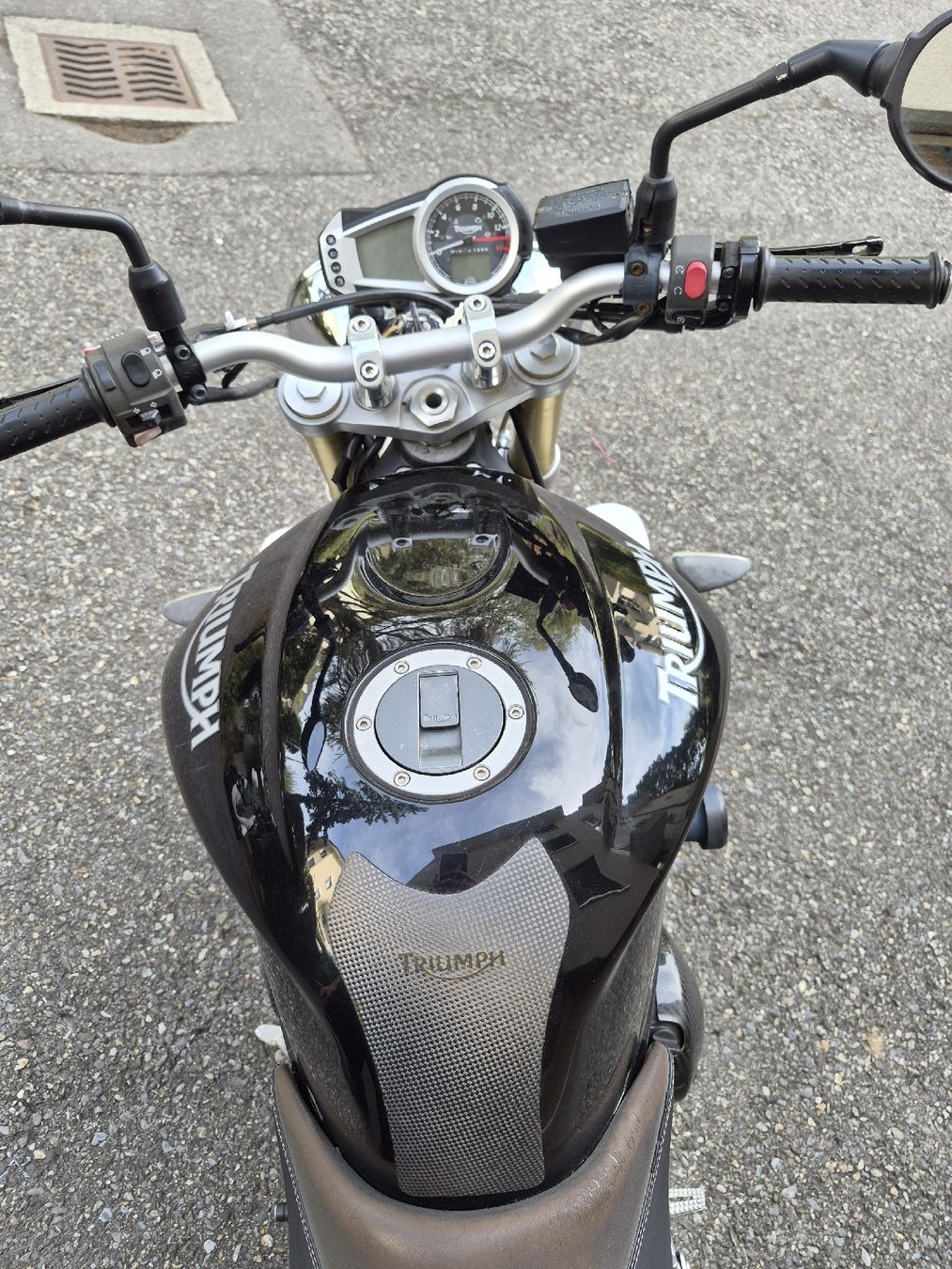 Triumph Strada: Triumph street triple 2008 – Difettoso da Blonay venduto da jul_fyq8 5