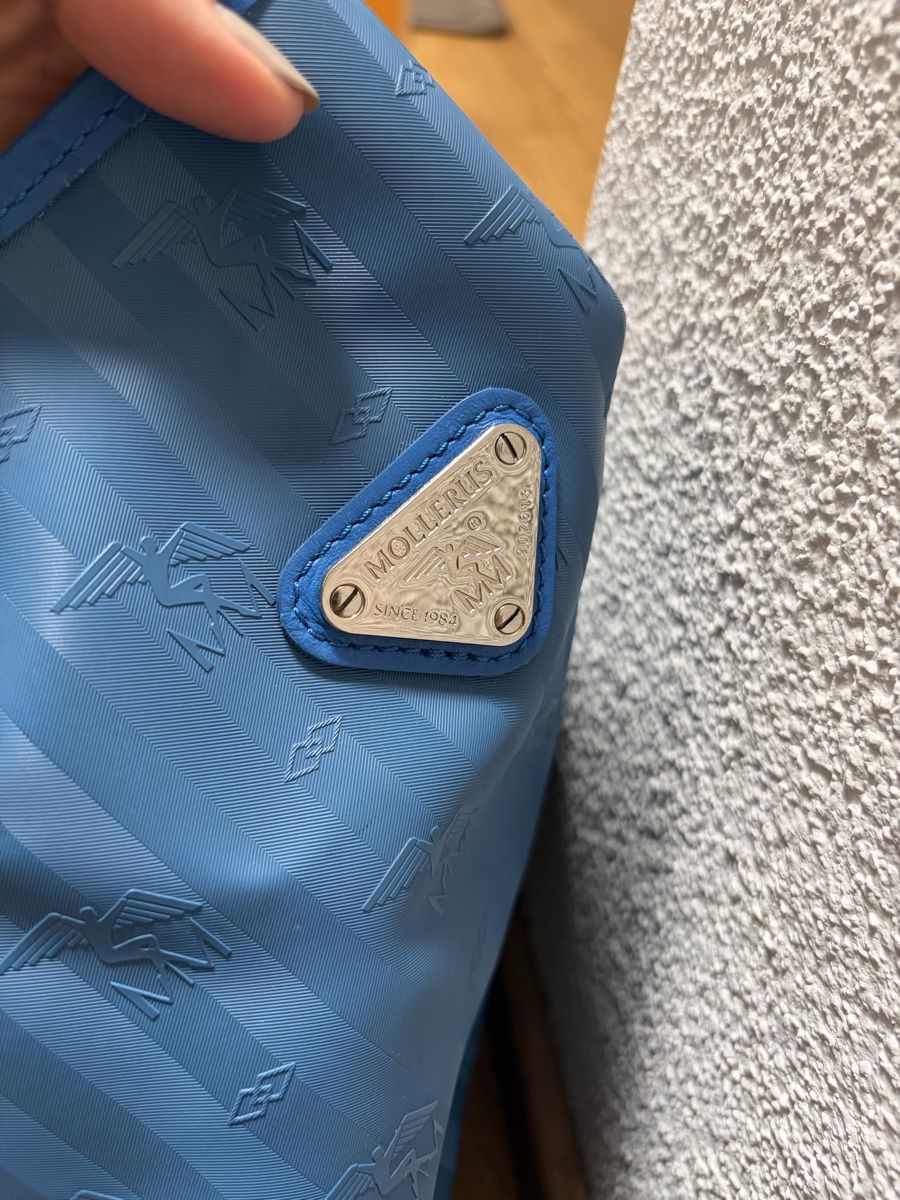 Maison Mollerus Taschen: Maison Mollerus bag, blue with silver detail – Gebraucht aus Zürich von Halloumi8003 3