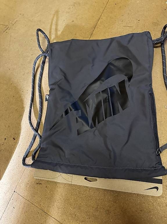 Taschen: Sport Tasche  – Neu und originalverpackt aus Zürich von kas_8ts6