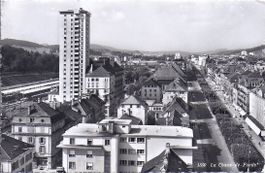 LA CHAUX - de - FONDS, le POD et le quartier de la gare