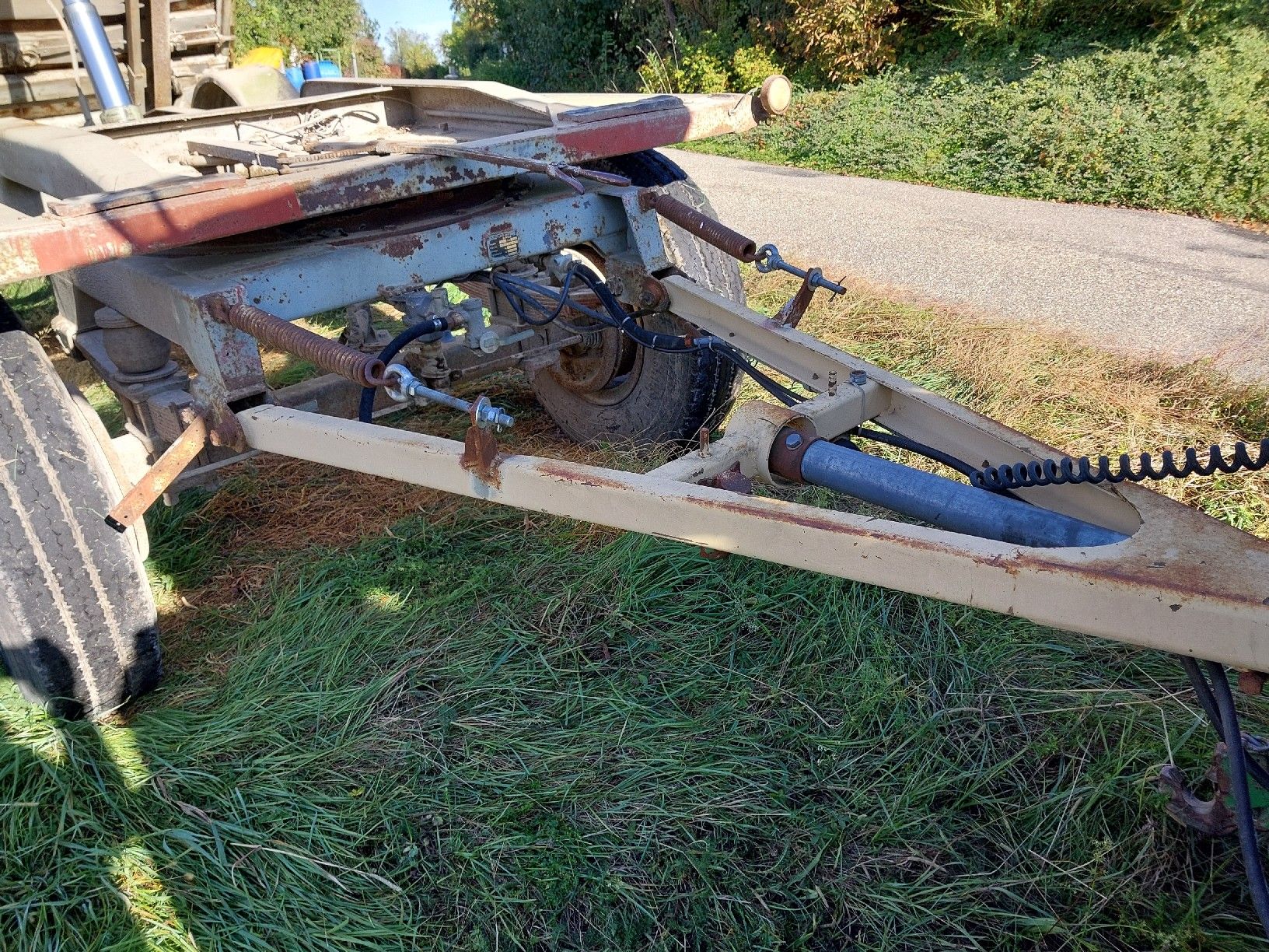 Lanz + Marti Anhänger: Anhänger/Kipper 12Tonnen – Gebraucht aus Bützberg von jenzer87 6