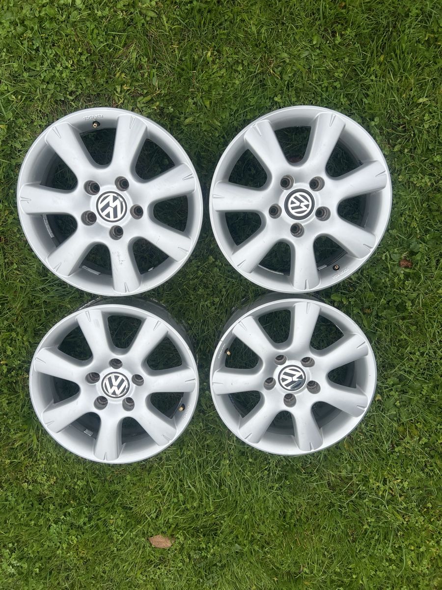 Volkswagen Cerchioni: Jantes VW 17 pouces 5x130 – Usato da sonceboz-sombeval venduto da vera040