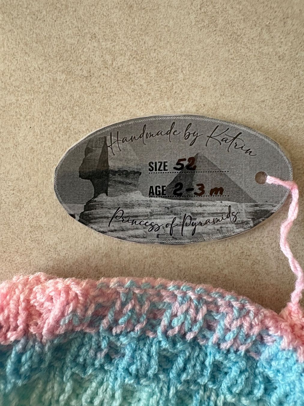 Pulls et sweat-shirts: Handgestrickter kurzer Pullover Gr. 54 Rosa/Blau/Türkis Neu – Neuf avec emballage d'origine à Basel par Tierschutz-Flohmi 4