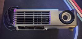 Vidéoprojecteur PLUS U5-512h "Hopp Schwiiz / Hop Suisse"