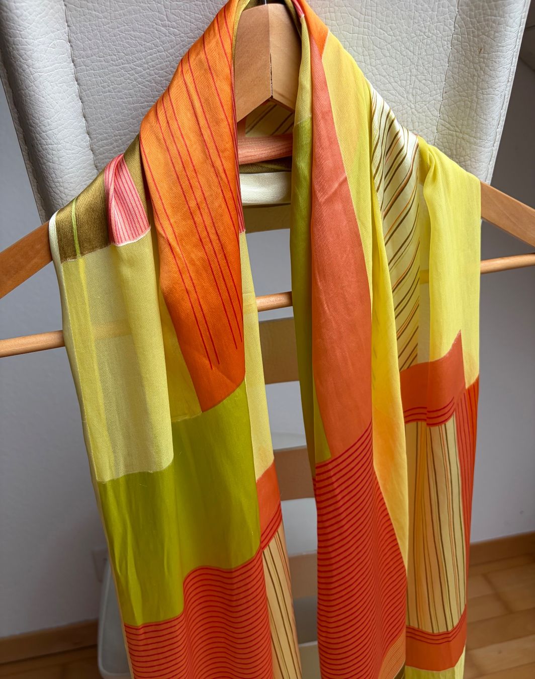 Foulards, Tücher & Schals: Seide/Viscose Schal – Gebraucht aus Unterägeri von Jutka_04 2