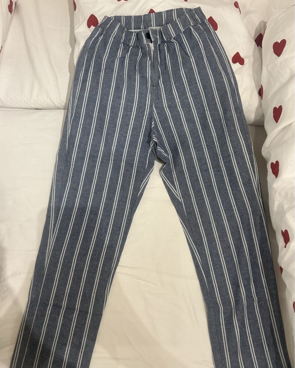 Brandy Melville Pantaloni: Pantalon rayé Brandy Melville - XS – Usato da Vesenaz venduto da emi_videsonarmoire
