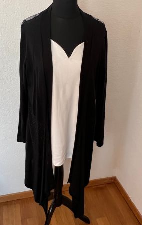 Strickjacke schwarz mit Spitzeneinsatz am Rücken (L)