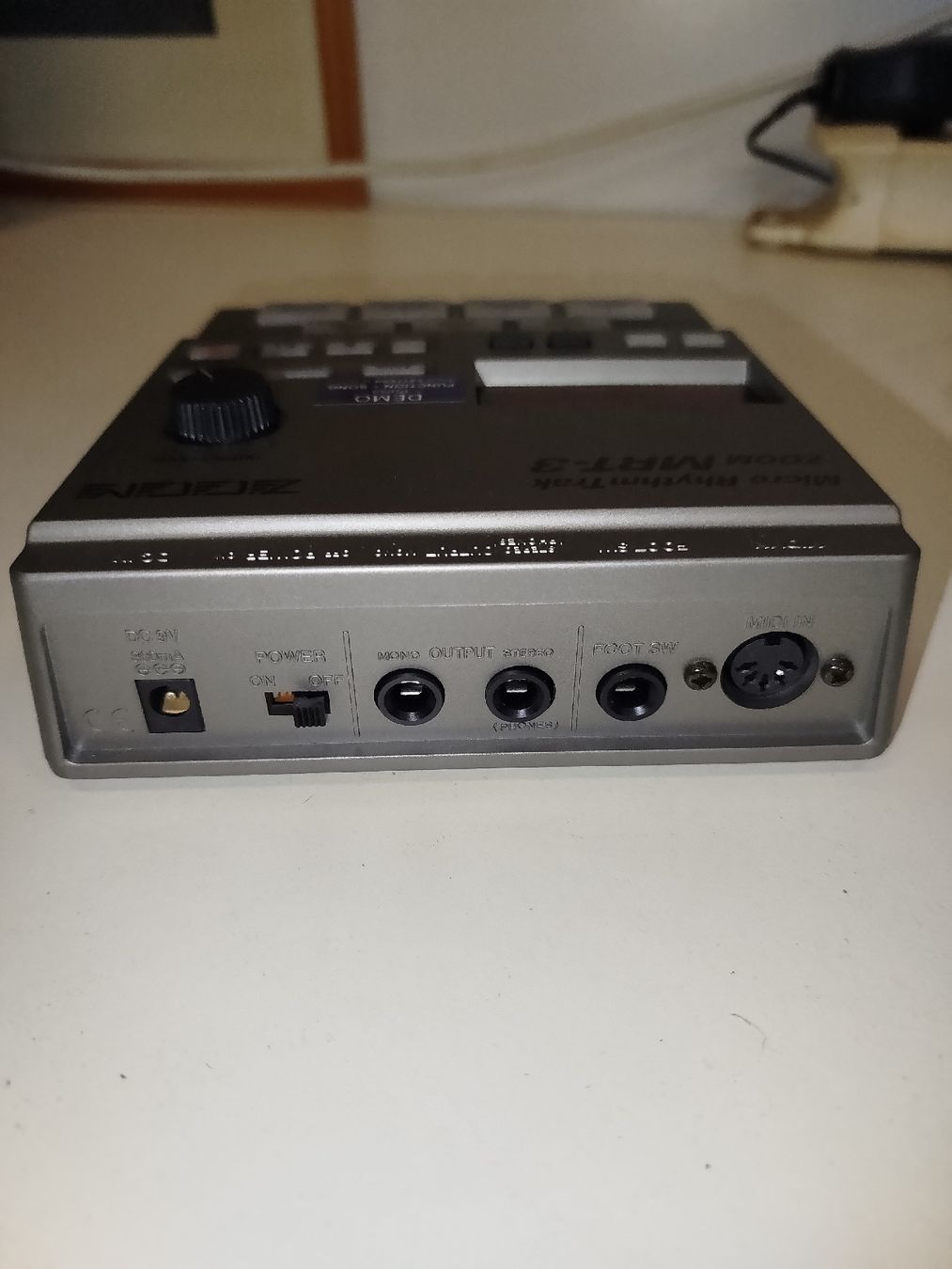 Sistema di controllo: Zoom MRT-3 Micro Rhythm Trak - Kultiger Sequenzer(em24) – Usato da Künten venduto da Schnaepplihuus 2