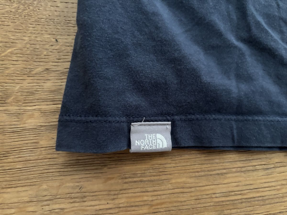 North Face T-Shirts: The North Face T-Shirt  – Gebraucht aus Würenlos von Ashley24 3