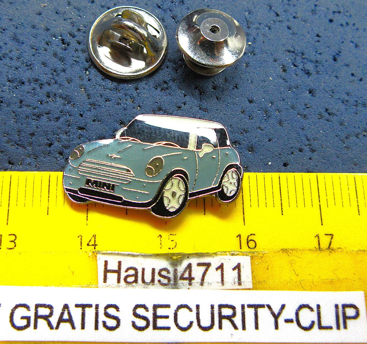 Mini Plaketten & Abzeichen: MINI COOPER AUTO PIN GLASIERT MIT SECURITY-CLIP – Gebraucht aus Ettingen von Hausi4711