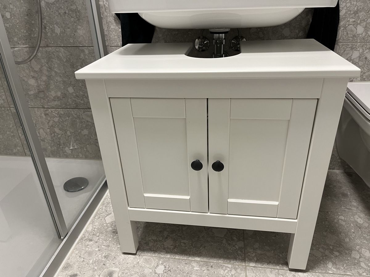 Ikea Installations & Meubles: Bad-Unterschrank, weiss – D'occasion à Zofingen par Tb117