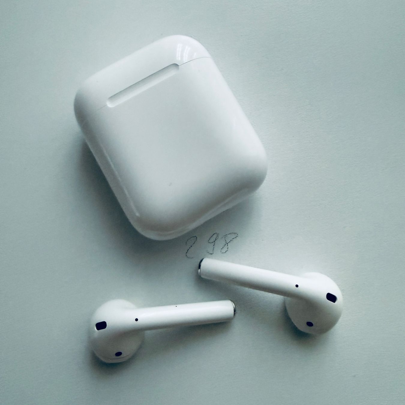 Apple Kopfhörer: Original Apple AirPods 2 Gen. Wireless Kopfhörer & Case – Gebraucht aus Basel von MY.AIRPODS.SHOP 7