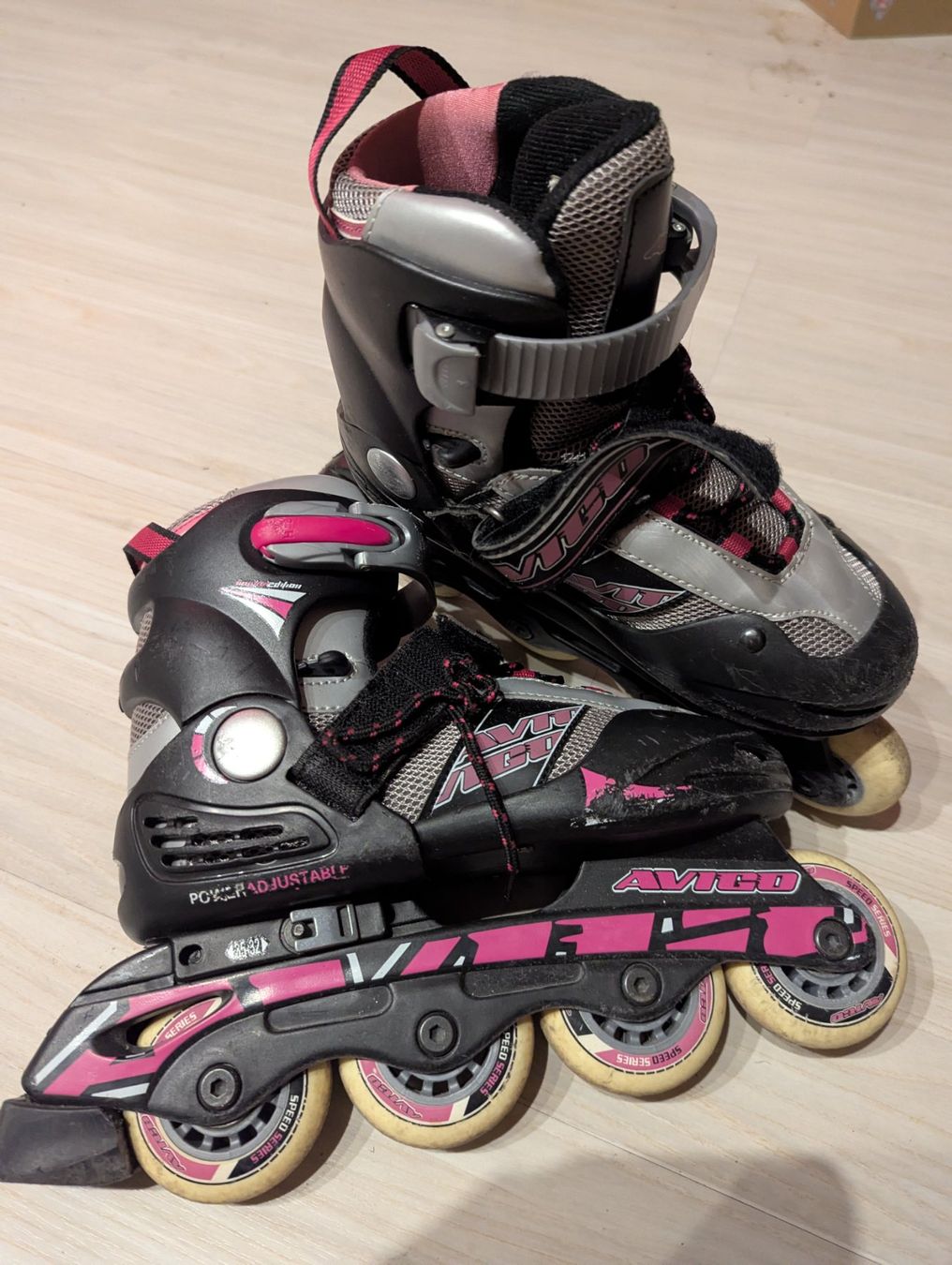Pattini in linea & Pattini a rotelle: Roller 32-35 – Usato da Dierikon venduto da Jolie