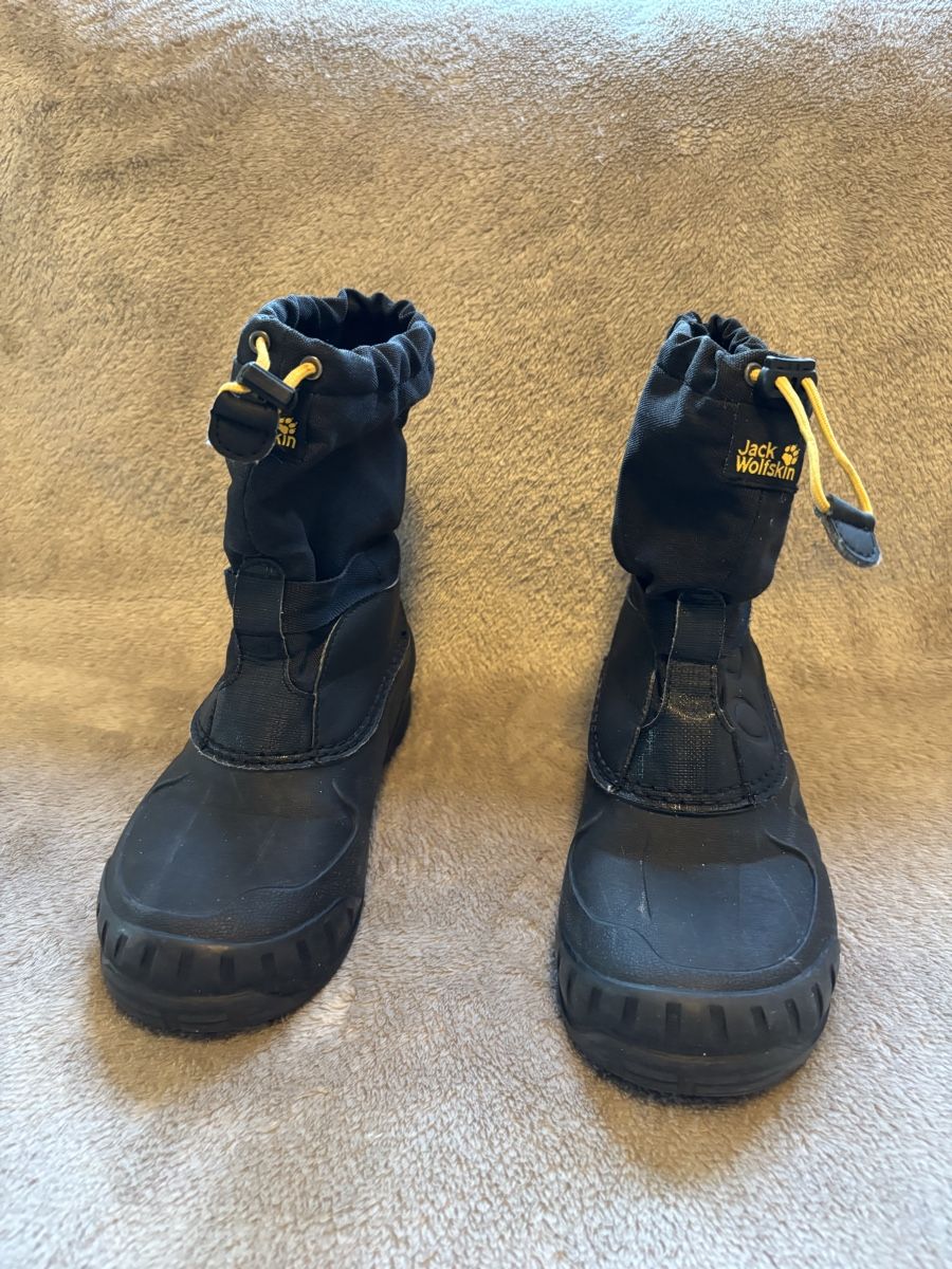 Jack Wolfskin Scarpe per ragazzi: Winterstiefel, Jack Wolfskin, Gr. 34 – Usato da Waltenschwil venduto da Schmetterling2015