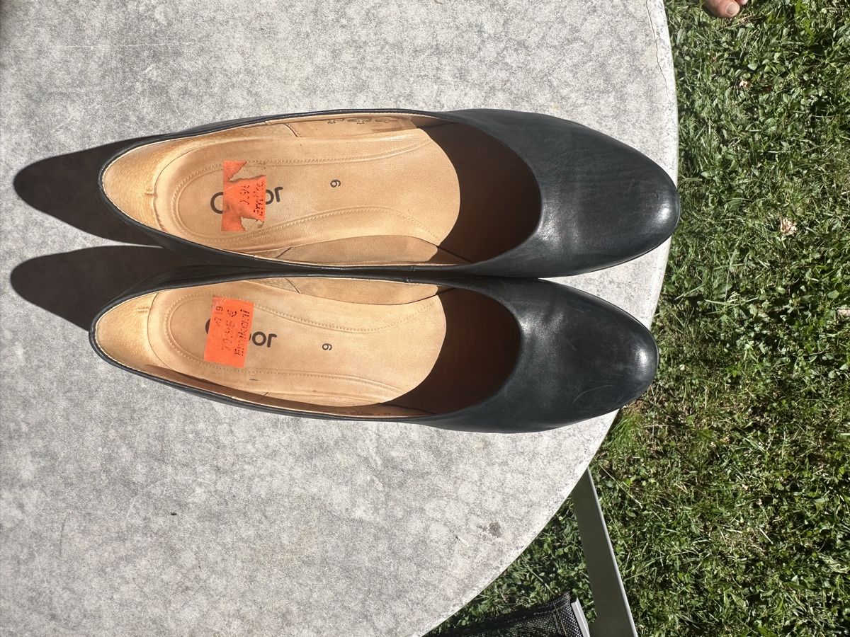 Gabor Scarpe da donna: Gabor Leder Pumps Gr.9 Schwarz, Keilabsatz  – Usato da Muenchenstein venduto da Holiduli
