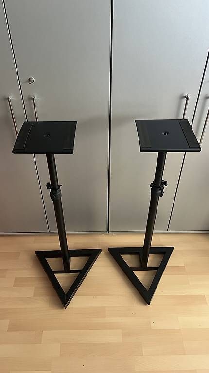 Fixations: Monitor/Boxen Ständer – D'occasion à Obernau par Elia.Schumacher
