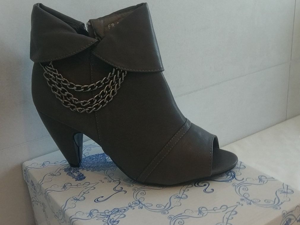 Damenschuhe: Belle chaussures dame à talon 39 – Neu (gemäss Beschreibung) aus Prilly von RoDyRe 2