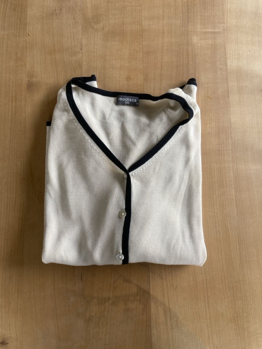 Modissa Camicette: Modissa Silk Jäckchen M – Usato da Herisau venduto da Sifgana
