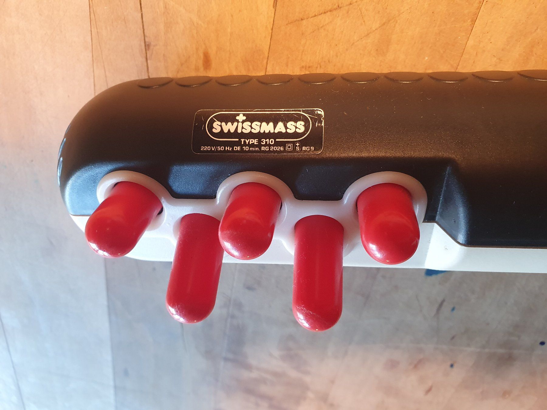 Dispositivi per massaggi: Swissmass Nackenmassiergerät – Usato da Zürich venduto da loosebone 2