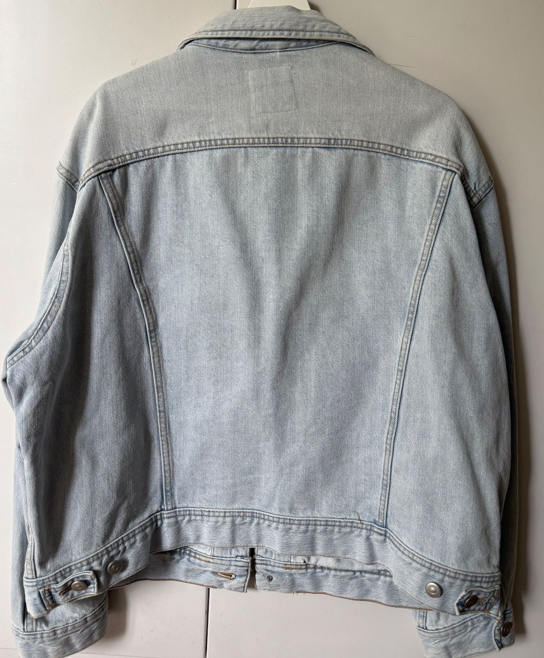 Zara Giacche: Jeansjacke ZARA, Grösse M, hellblau – Usato da Wohlen AG venduto da thr_t5x8 4