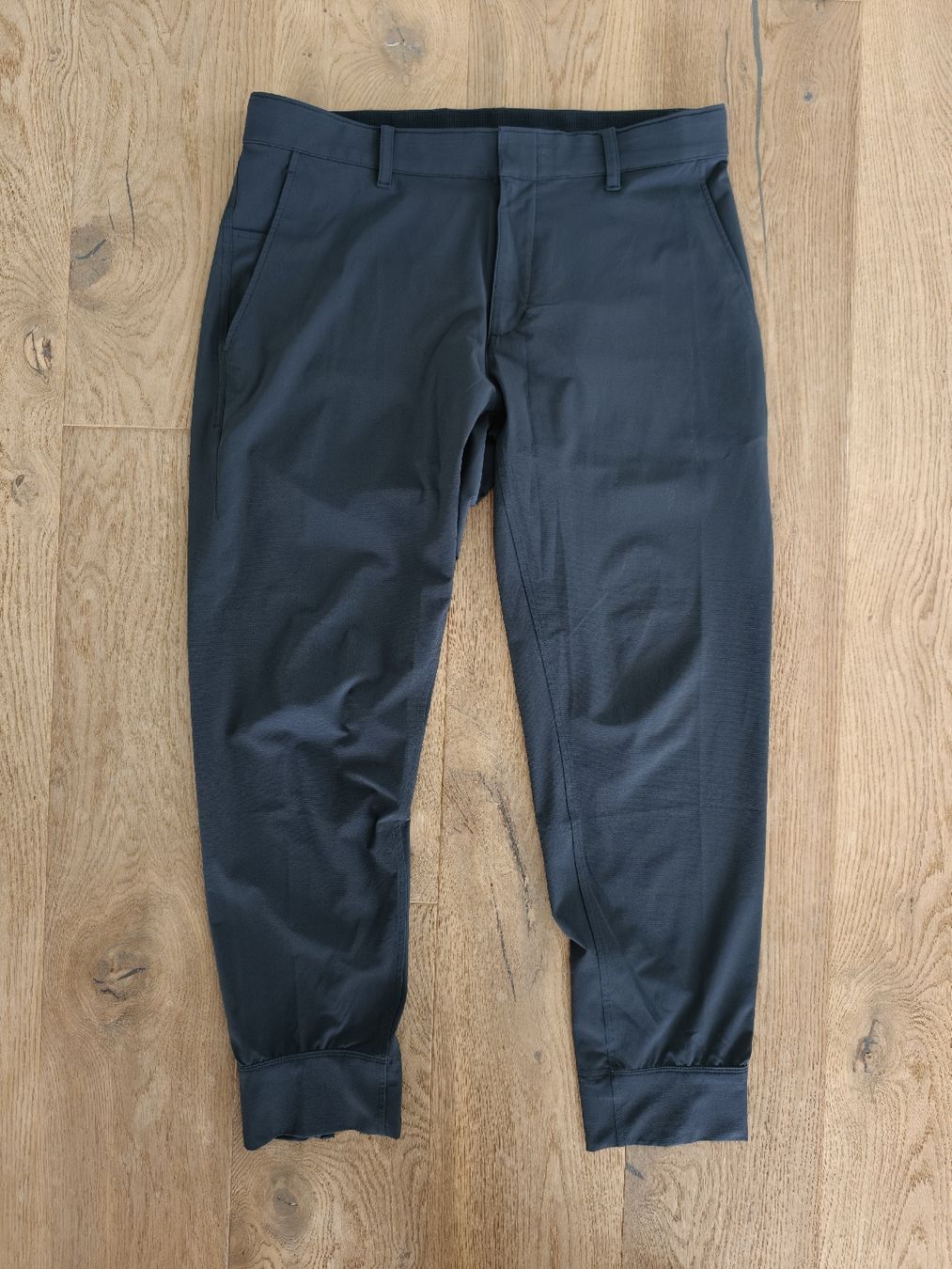 Nike Pantaloni: Nike Tour Repel Jogger Pants 34 – Usato da Bachenbülach venduto da Food4Thought 2