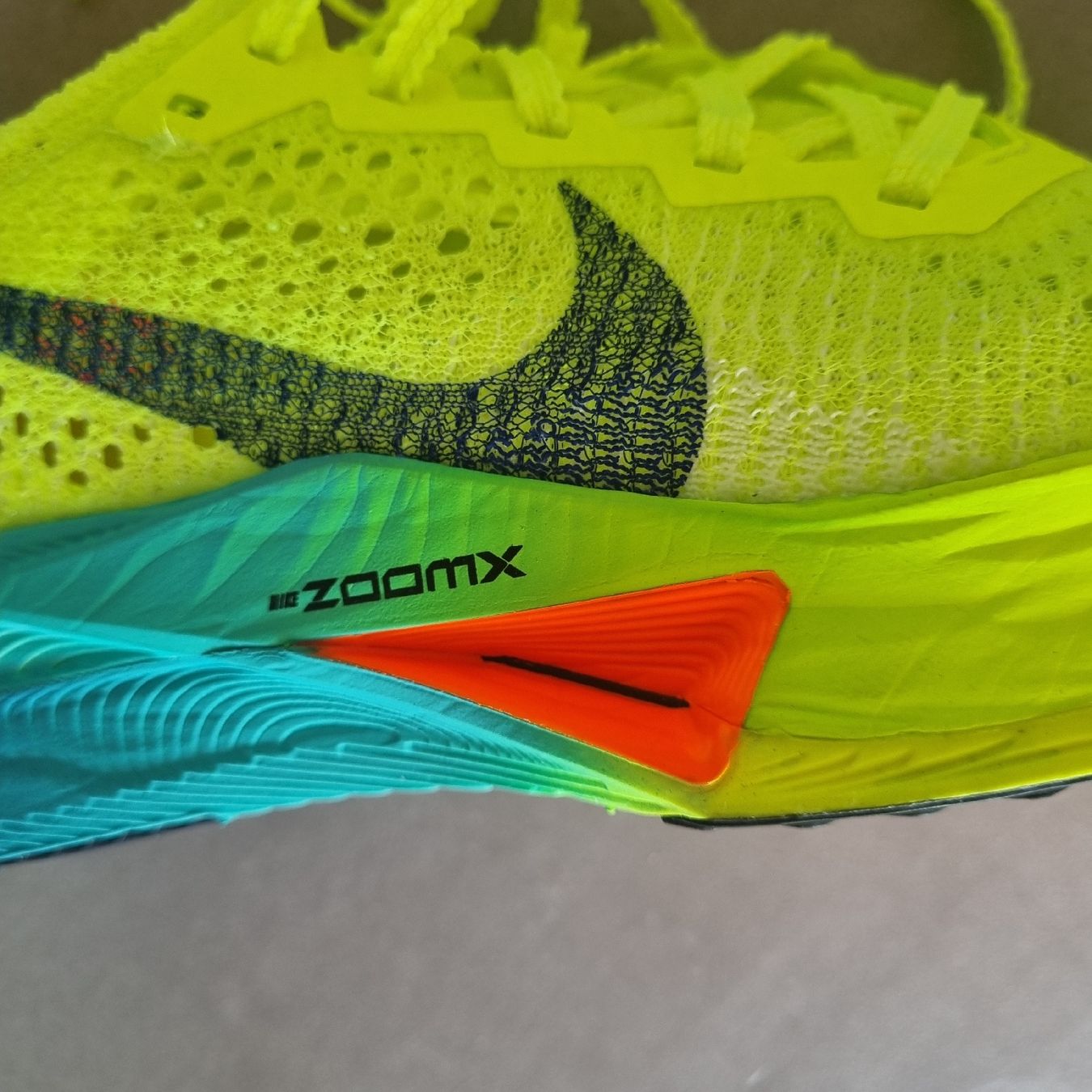 Nike Scarpe da donna: Nike zoom vaporfly nex% 3 – Nuovo e nell'imballaggio originale da Biasca venduto da Siosmart 6