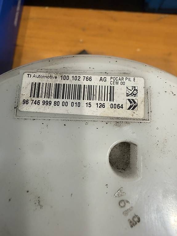 Tutti pezzi di ricambio auto: peugeot citroen benzinpumpe – Usato da Adlikon b.Regensdf venduto da dammgarage8108 1