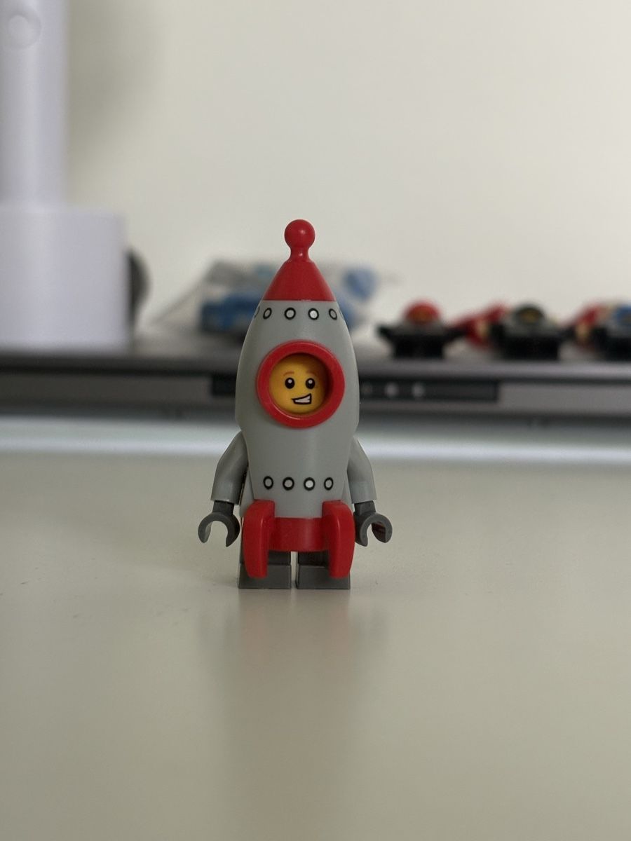 Lego Kit di costruzioni: Lego CMF Series 17 Rocket Boy – Nuovo (secondo la descrizione) da Altenrhein venduto da ben_x7ly