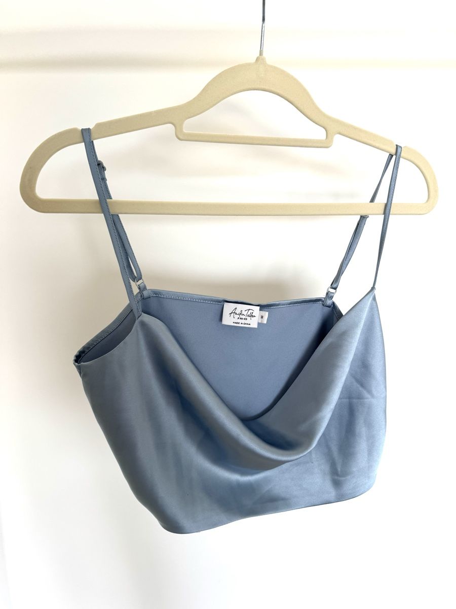 Na-kd Tops: NA-KD Satin Top Blau Grösse 38 elegant – Neu (gemäss Beschreibung) aus Zürich von di_archive