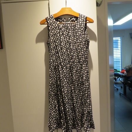 Schone Kleid von Montega(peek & Clopenberg)