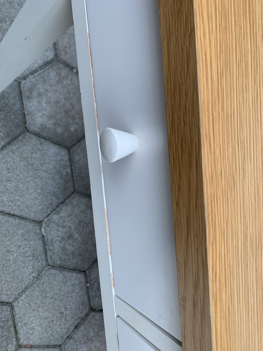 Set di tavolo e panche: Beistelltisch mit Stuhl – Usato da Flawil venduto da Naphtali 5