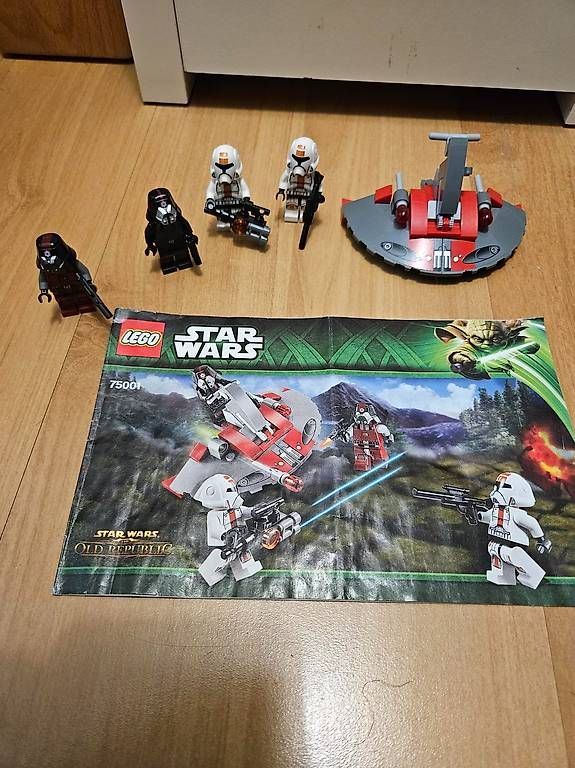 Jeux de construction: LEGO Star Wars Republic Troopers vs. Sith Troopers – D'occasion à Hochdorf par jow_9962