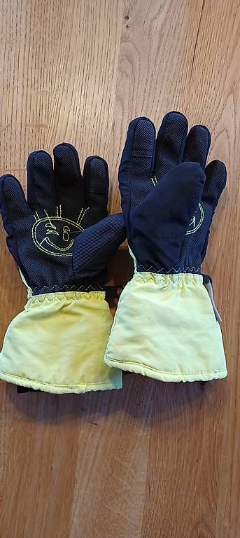 Guanti: Handschuhe Kinder, Grösse 98 / 104 – Usato da Wangen SZ venduto da coni2204_10 1