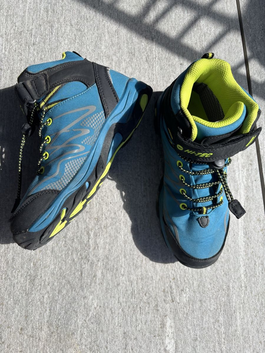 Hi-Tec Herrenschuhe: Scarpe HI-TEC numero 36 – Gebraucht aus Gordola von man_yl9r
