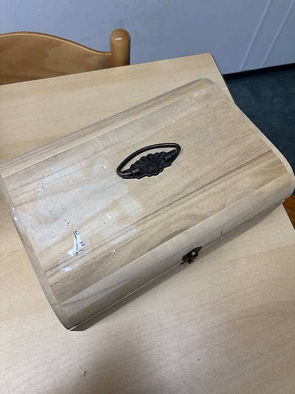 Casse di trasporto: Holzkiste mit Piratengeld und Schmuck – Usato da Untervaz venduto da Calimera1997