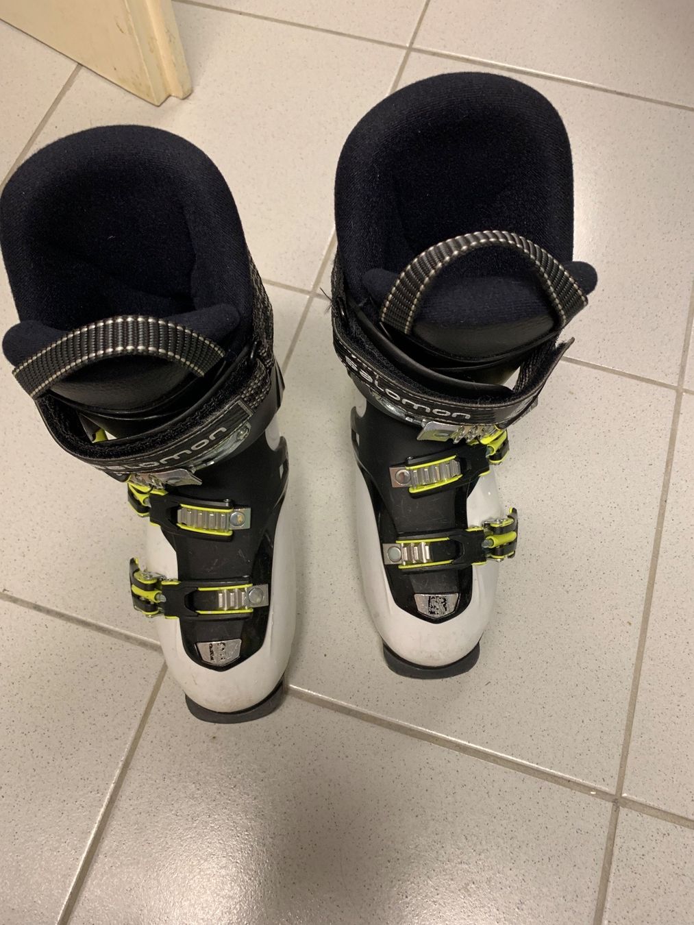 Salomon Herrenschuhe: Chaussures de ski – Gebraucht aus Domdidier von qatar1973