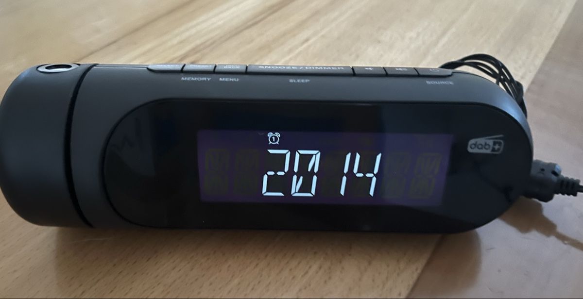 Réveils: Radio-réveil Intertronic DAB – D'occasion à Palézieux-village par DavidV01