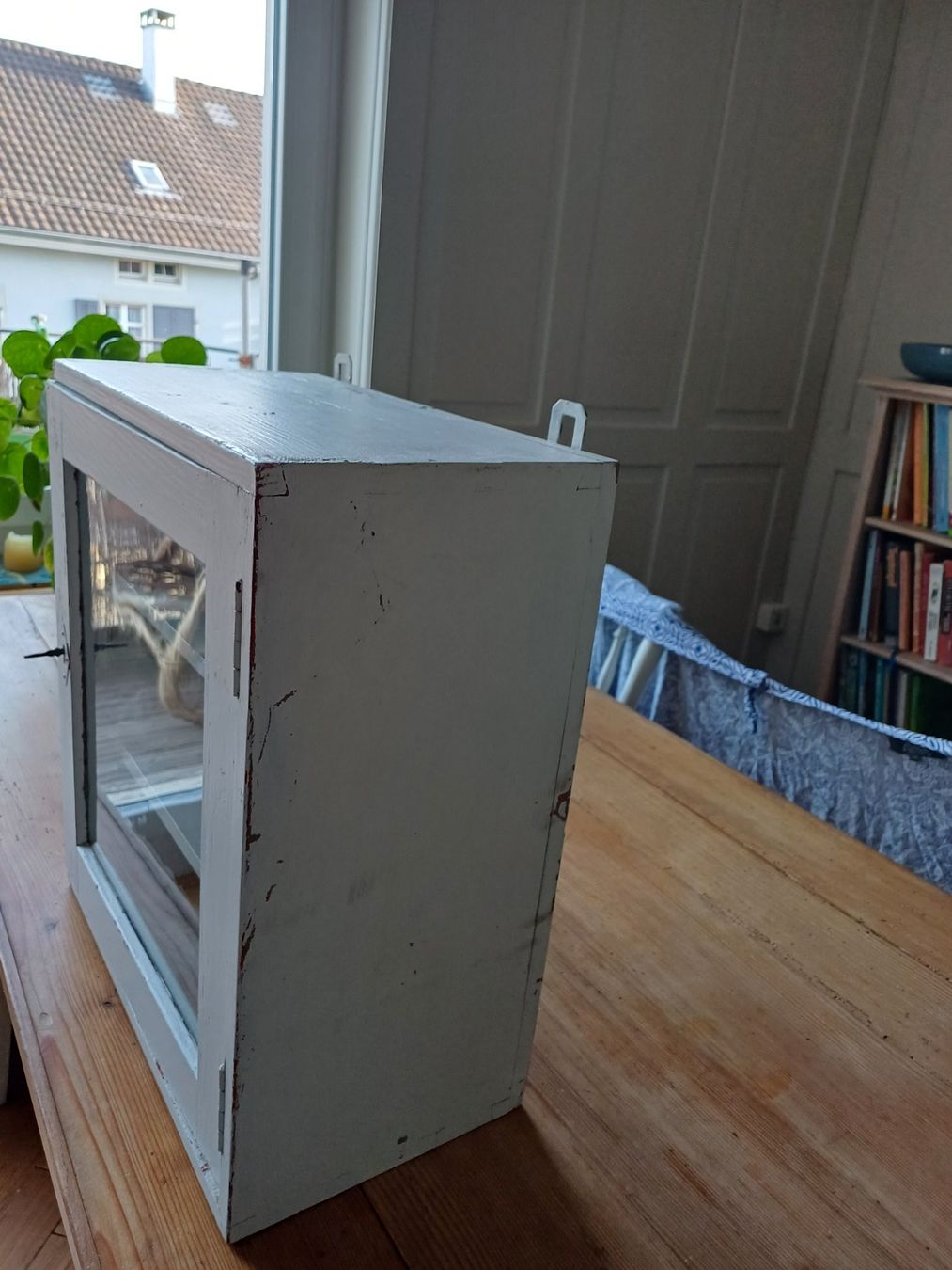 Armadi: Kleiner alter Wandschrank Wandkasten – Usato da Elgg venduto da Flurinal 3