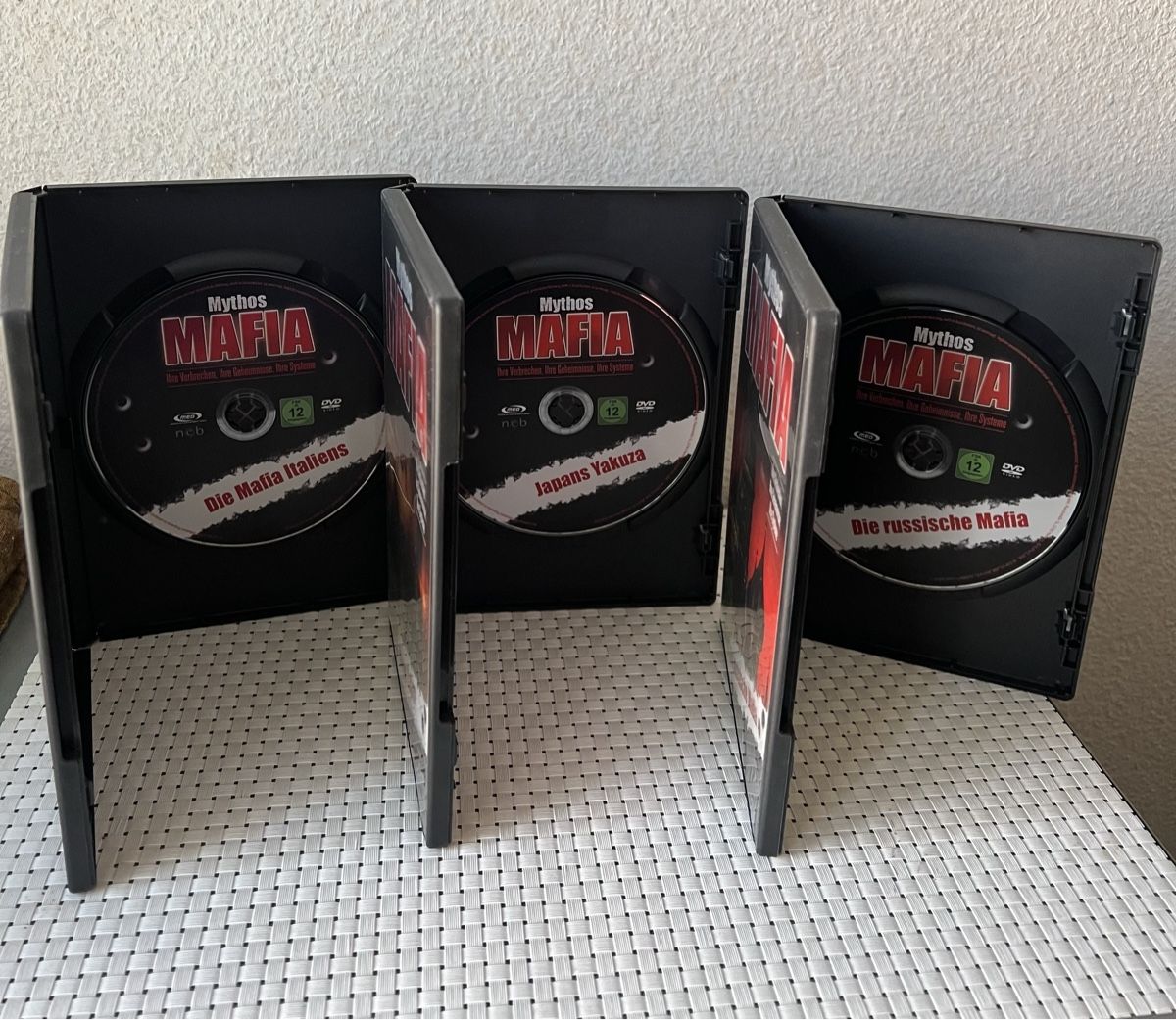 Alle DVDs: Mythos MAFIA - 3 DVDs – Gebraucht aus Flawil von NiceT 6