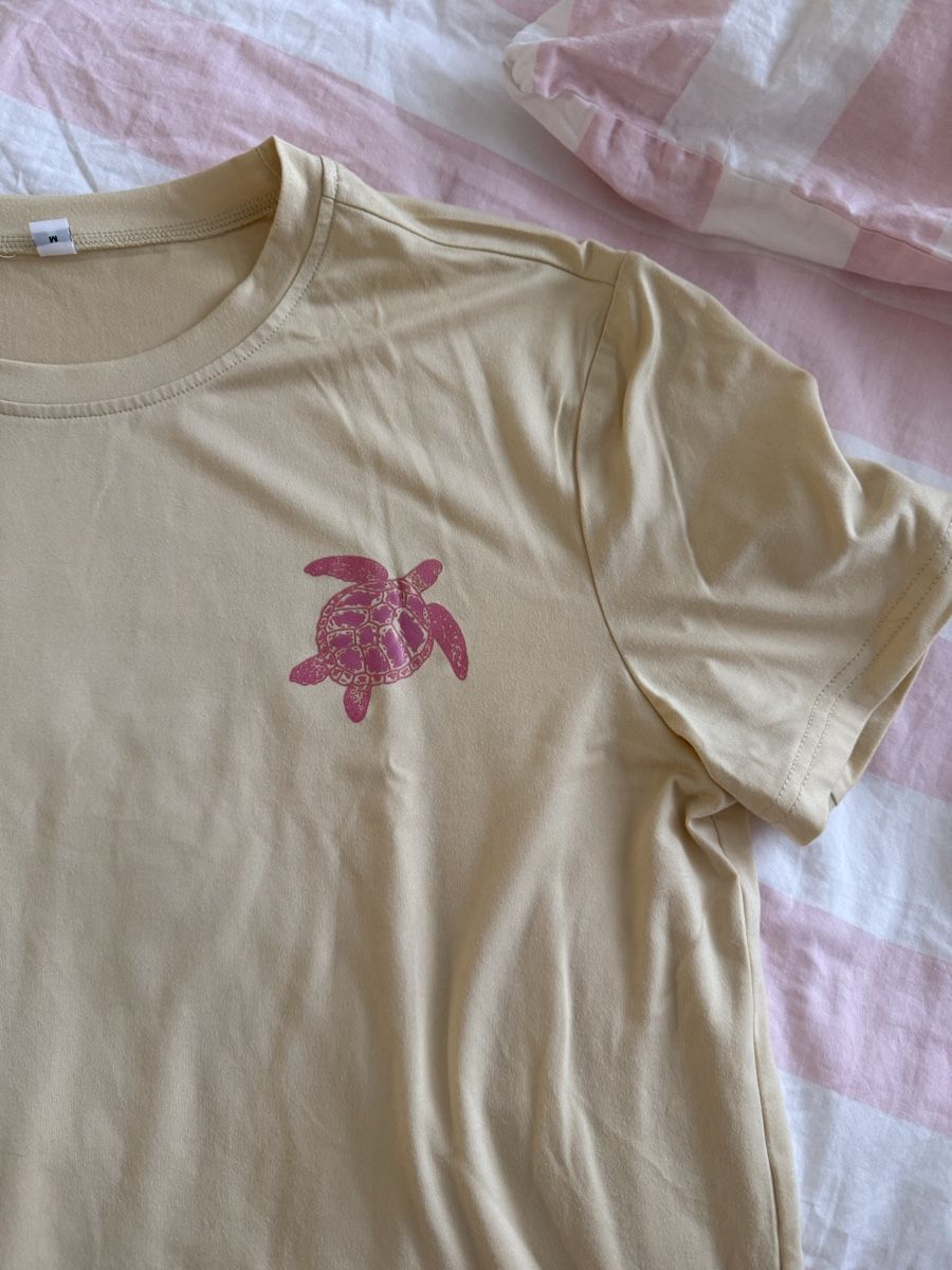 Shein T-shirt: Shein T-shirt – Usato da Wil SG venduto da xrnvani 2