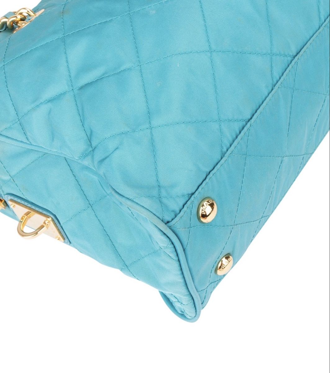 Prada Borse da donna: Prada quilted nylon chain bag in türkis – Usato da Ehrendingen venduto da ali_8rdt 6