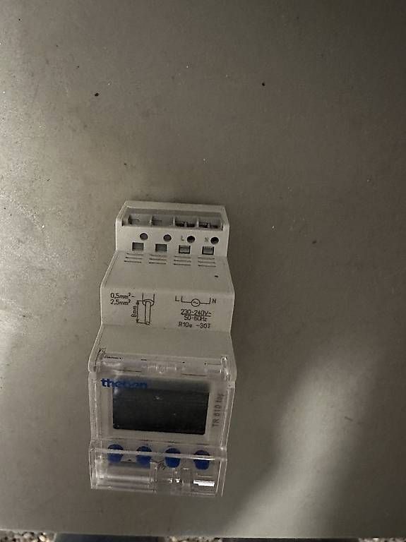 Componenti elettronici: Horloge Theben TR 610 – Usato da Renens venduto da lau_l6j6 1