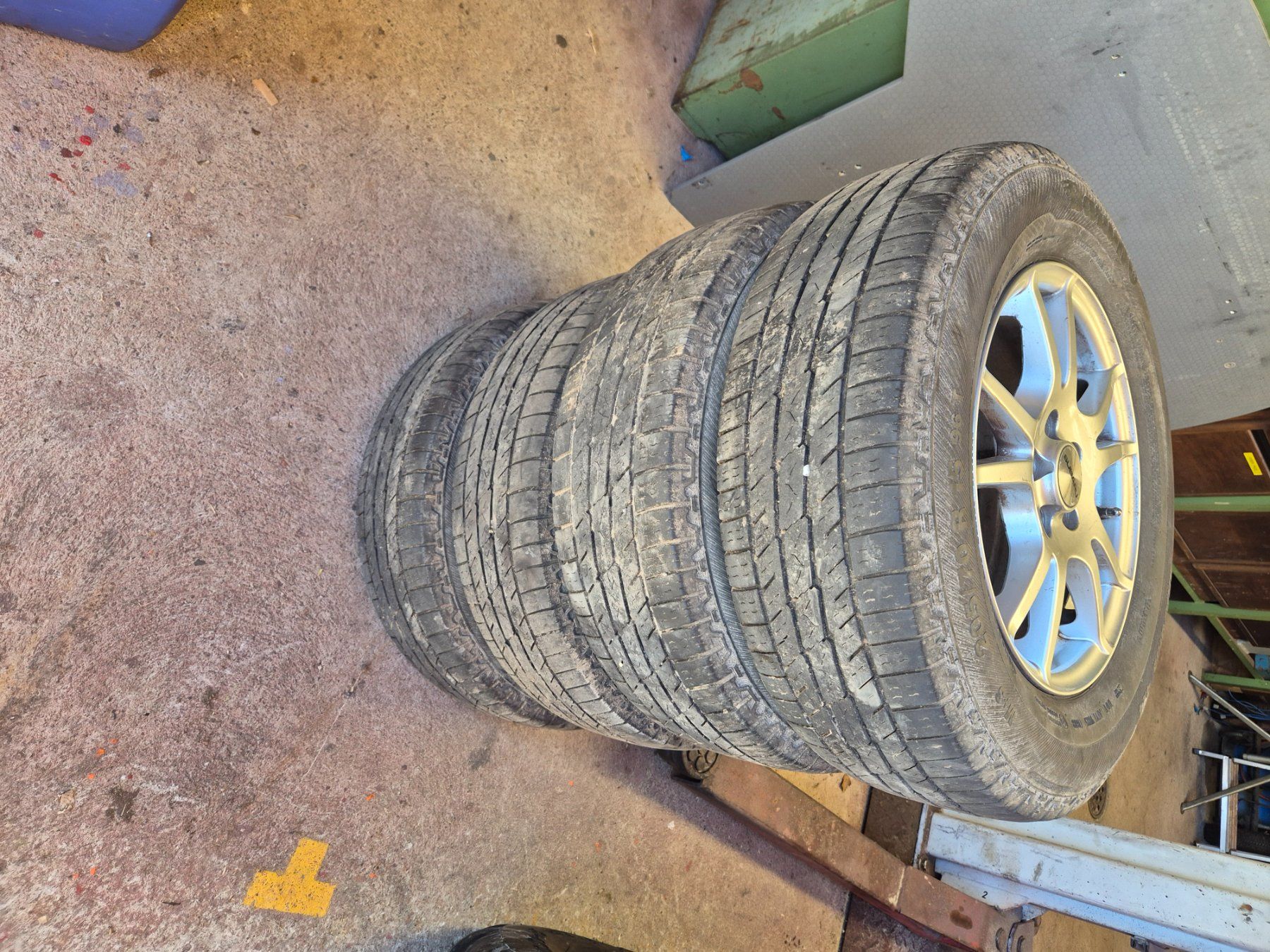 Subaru Pneumatici & Ruote complete: Subaru Räder 205/70 15 – Usato da Gross venduto da kaelingross