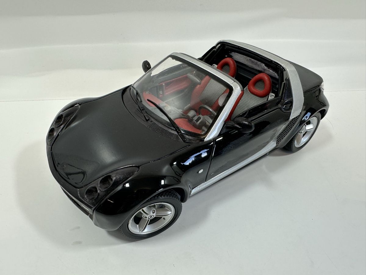 Bburago Modellautos: Smart Roadster 1:18, schwarz, BBURAGO – Gebraucht aus Zofingen von rf9_x2xt 1