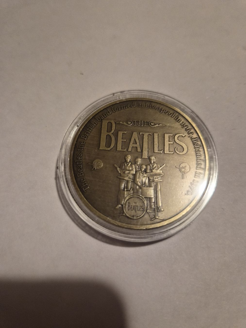 Alle Münzen: Pièce commémorative de The Beatles – Neu (gemäss Beschreibung) aus Senèdes von hen_fw8b 1