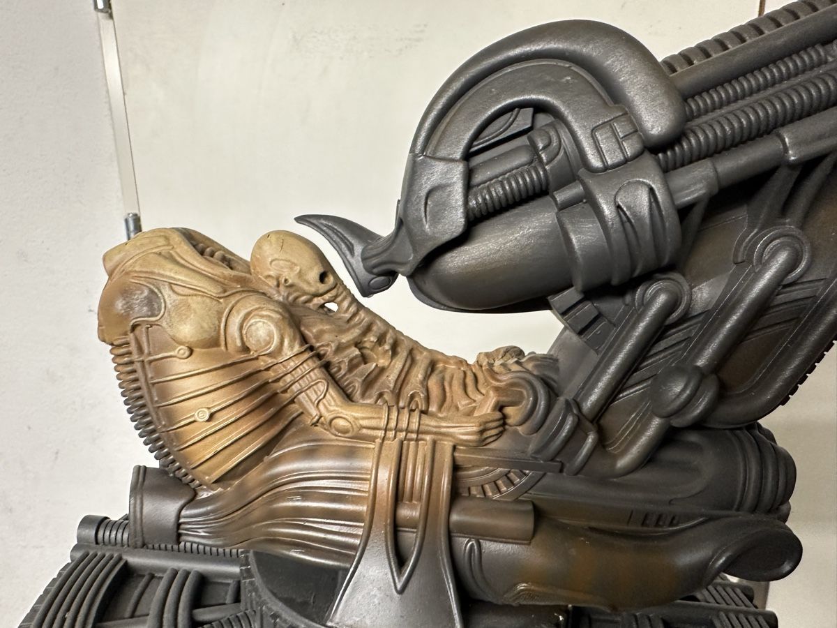 Figuren: Alien Space Jockey Modell Giger Palisades not Sideshow – Gebraucht aus Schlieren von Moviepropde 2