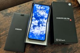 Xiaomi Mix Flip Global Edition