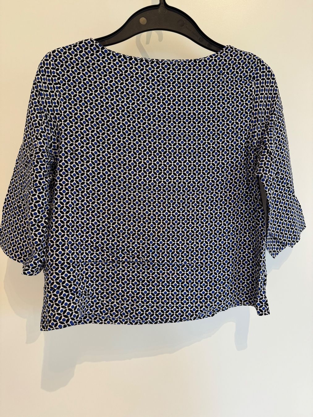 H&M Blusen, T-Shirts & Tops: T-shirt à motifs - H&M – Gebraucht aus Denens von sar_5wlm 1